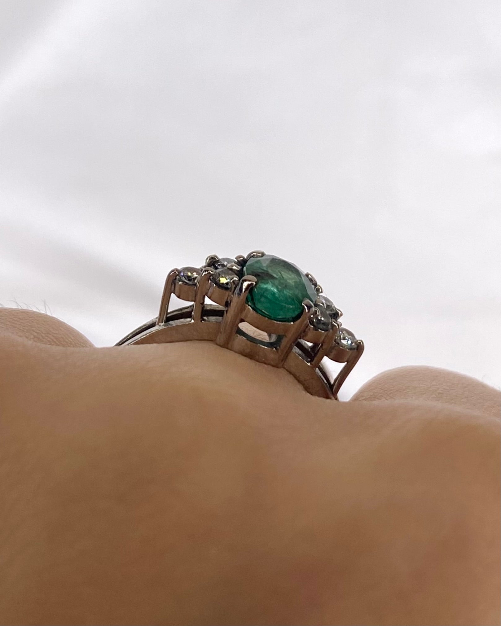 Bague Trilogie Émeraude 1 carat &amp; Diamants "Tristane" - Elliade Paris