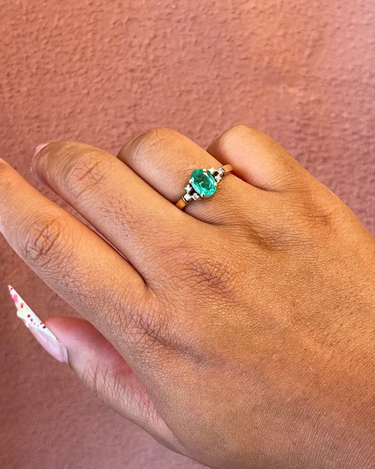 Bague Trilogie Émeraude 1.09 carat &amp; Diamants "Edwige" - Elliade Paris