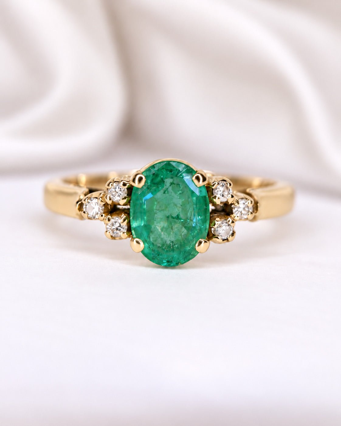 Bague Trilogie Émeraude 1.09 carat &amp; Diamants "Edwige" - Elliade Paris