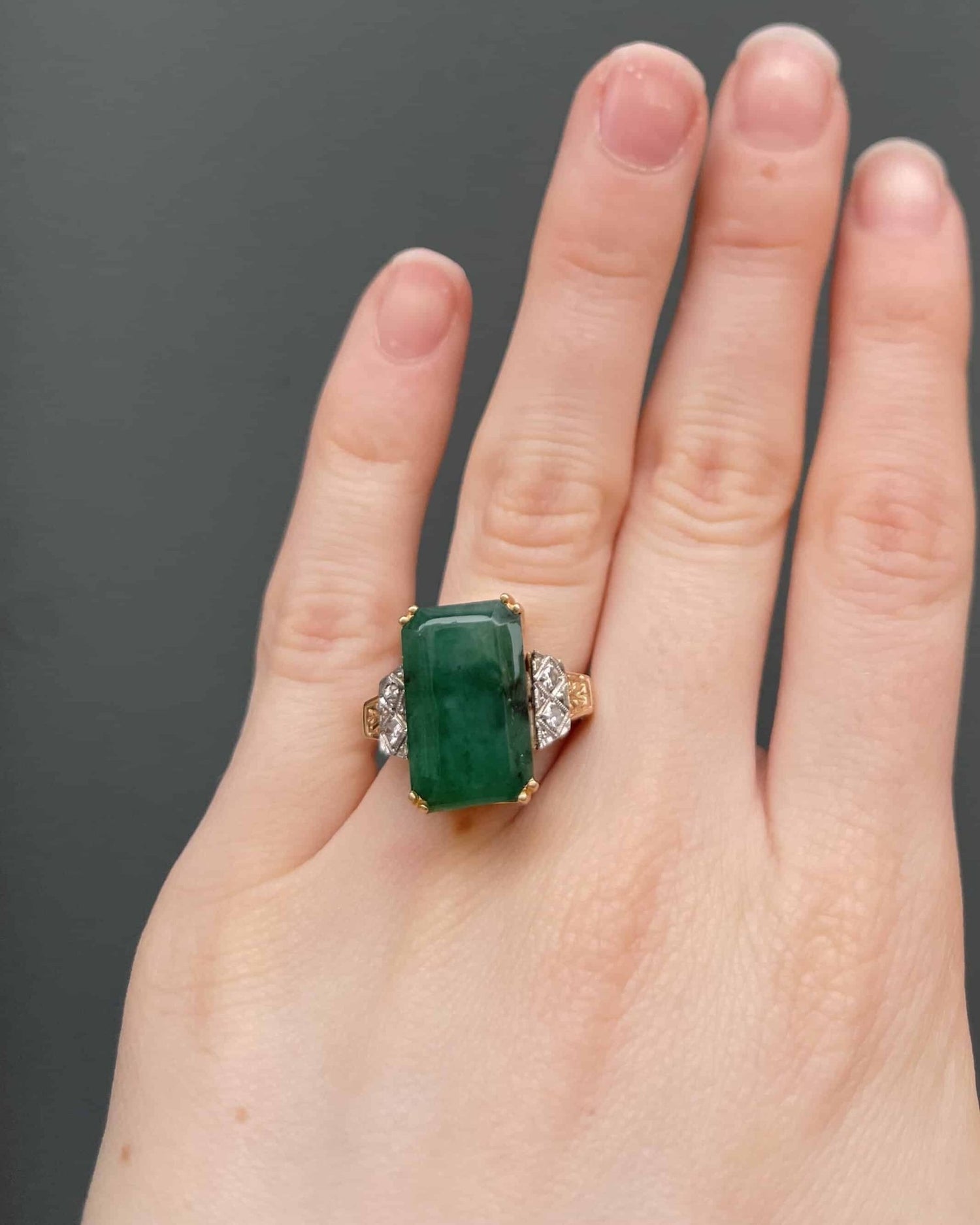 Bague Trilogie Émeraude 11 Carats &amp; Diamants &quot;Emily&quot; - Elliade Paris