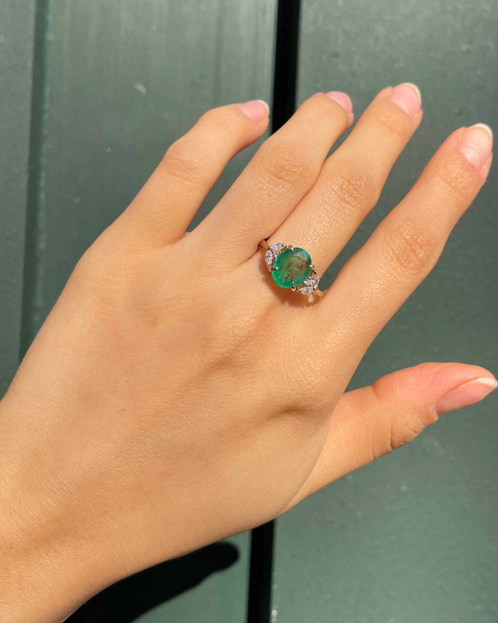 Bague Trilogie Emeraude 1.20 carat &amp; Diamants "Kaia" - Elliade Paris