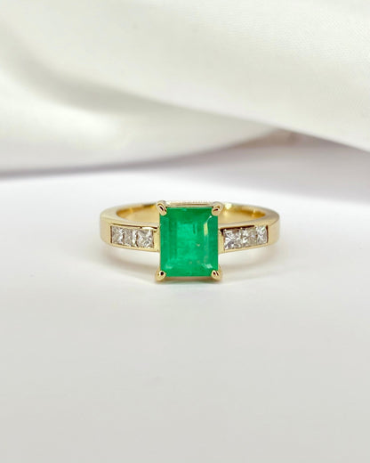 Bague Trilogie Émeraude 1.60 carat &amp; 6 Diamants &quot;Alice&quot; - Elliade Paris