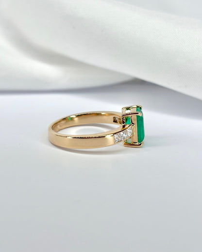 Bague Trilogie Émeraude 1.60 carat &amp; 6 Diamants &quot;Alice&quot; - Elliade Paris