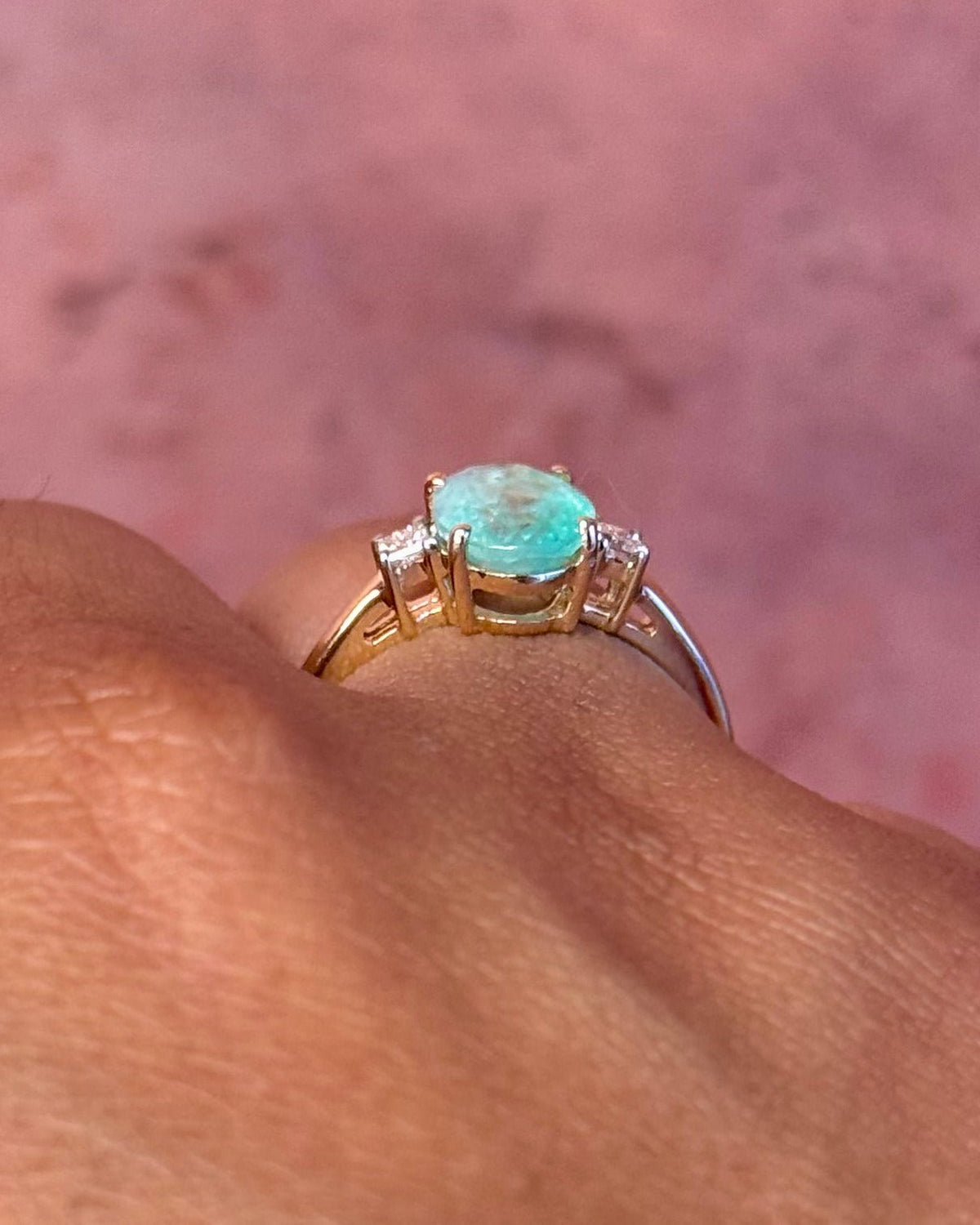 Bague Trilogie Émeraude 1.60 carat &amp; Diamants "Agathe" - Elliade Paris