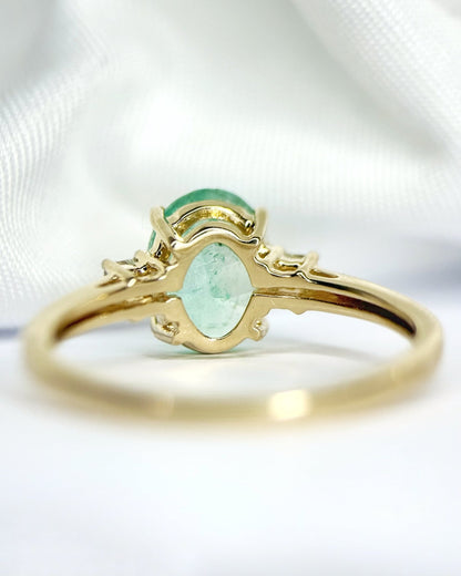 Bague Trilogie Émeraude 1.60 carat &amp; Diamants "Agathe" - Elliade Paris