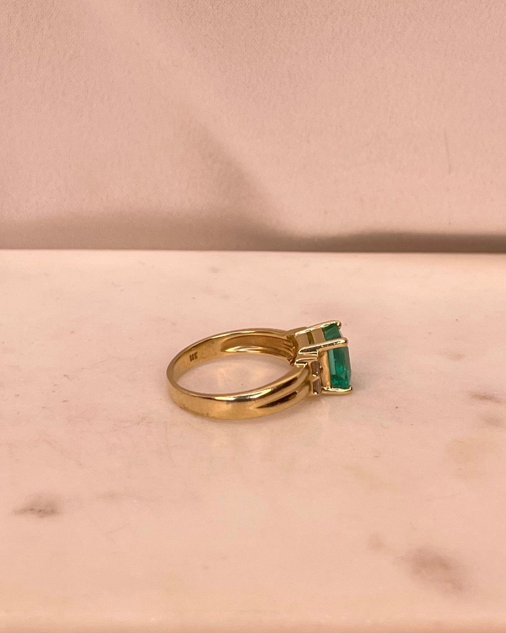 Bague Trilogie Émeraude 2.80 carats &amp; Diamants "Lola" - Elliade Paris