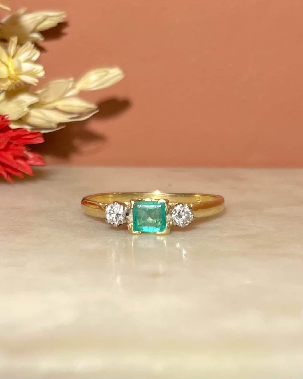 Bague Trilogie Emeraude &amp; Diamants "Adia" - Elliade Paris