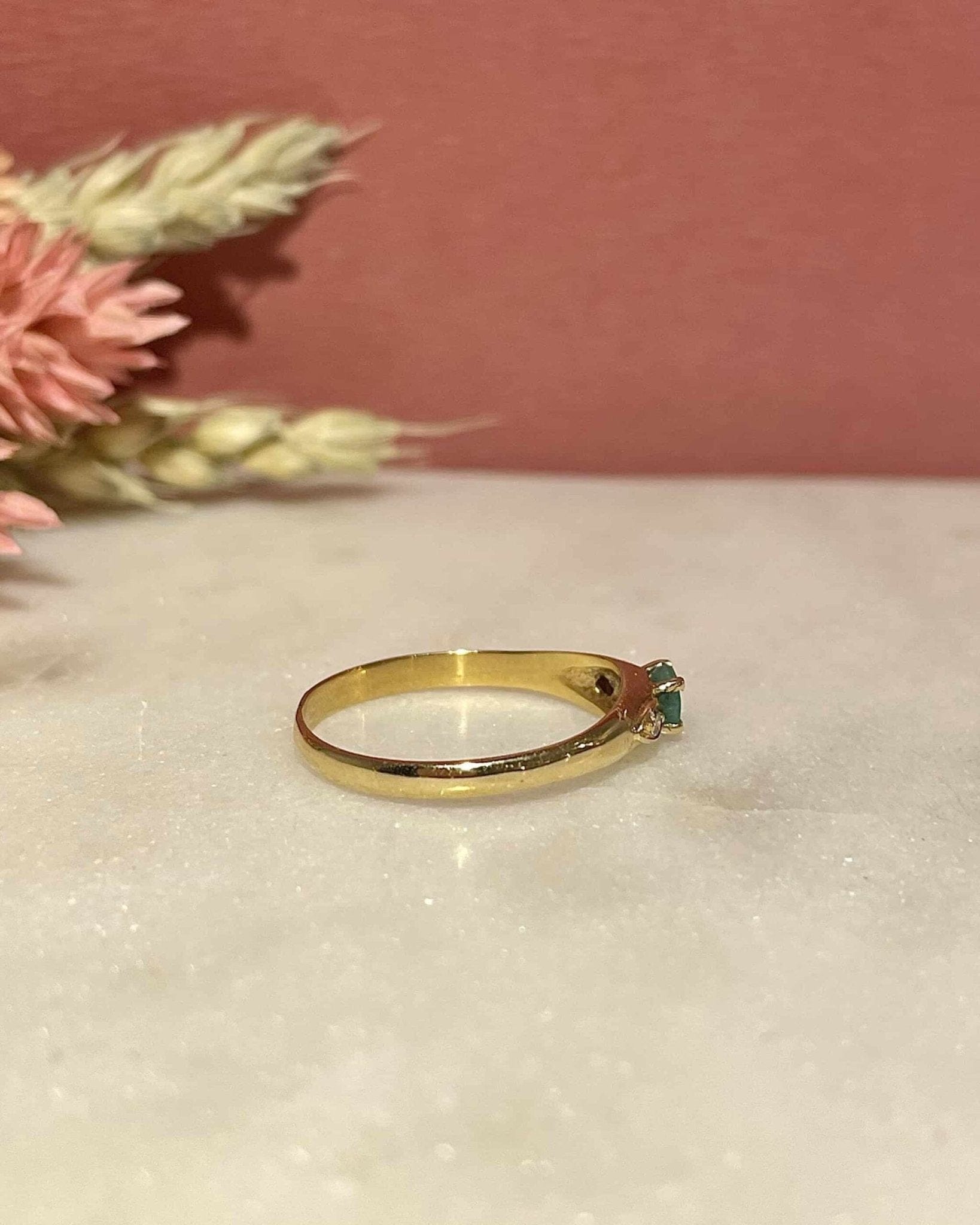 Bague Trilogie Emeraude &amp; Diamants "Amari" - Elliade Paris