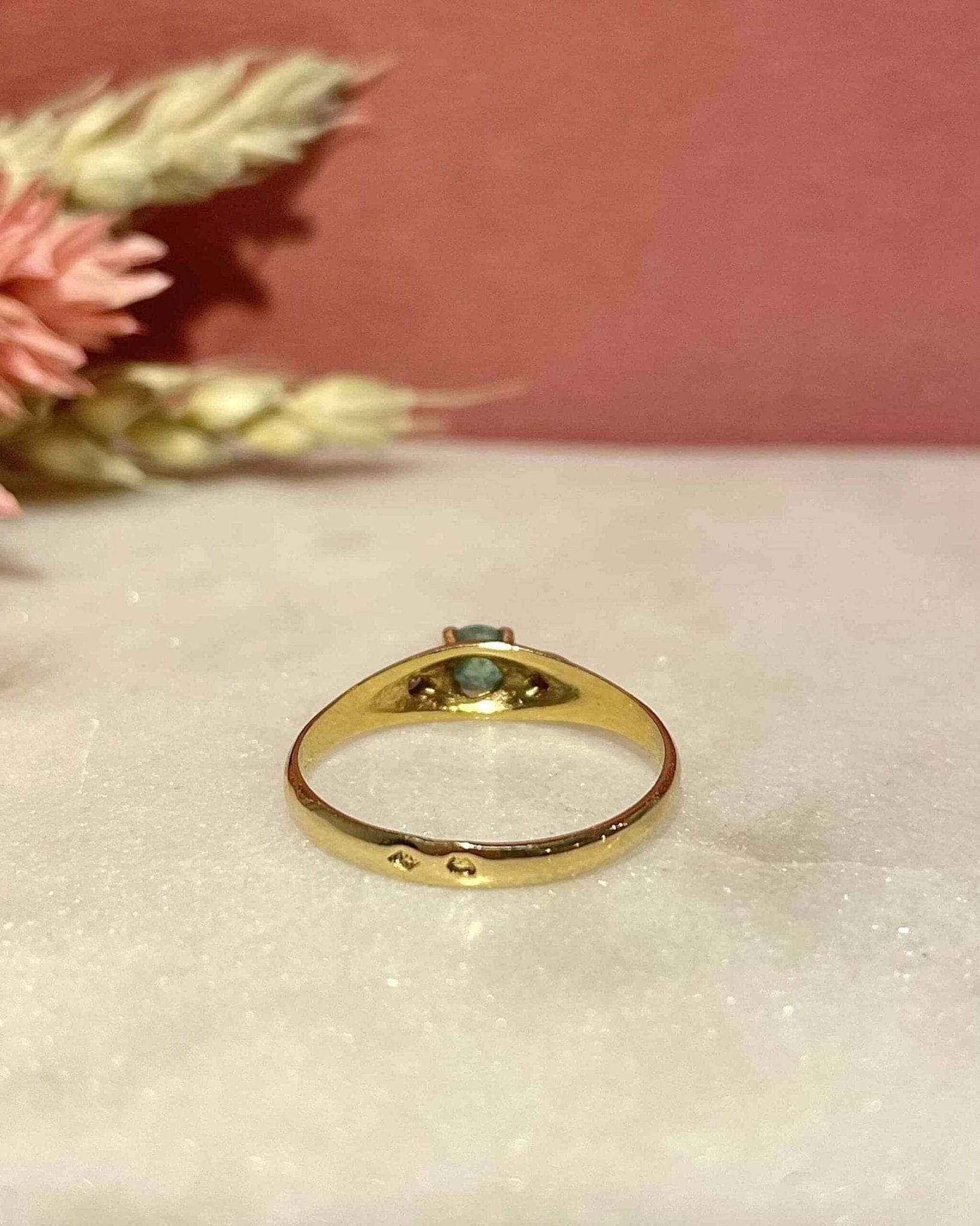 Bague Trilogie Emeraude &amp; Diamants "Amari" - Elliade Paris