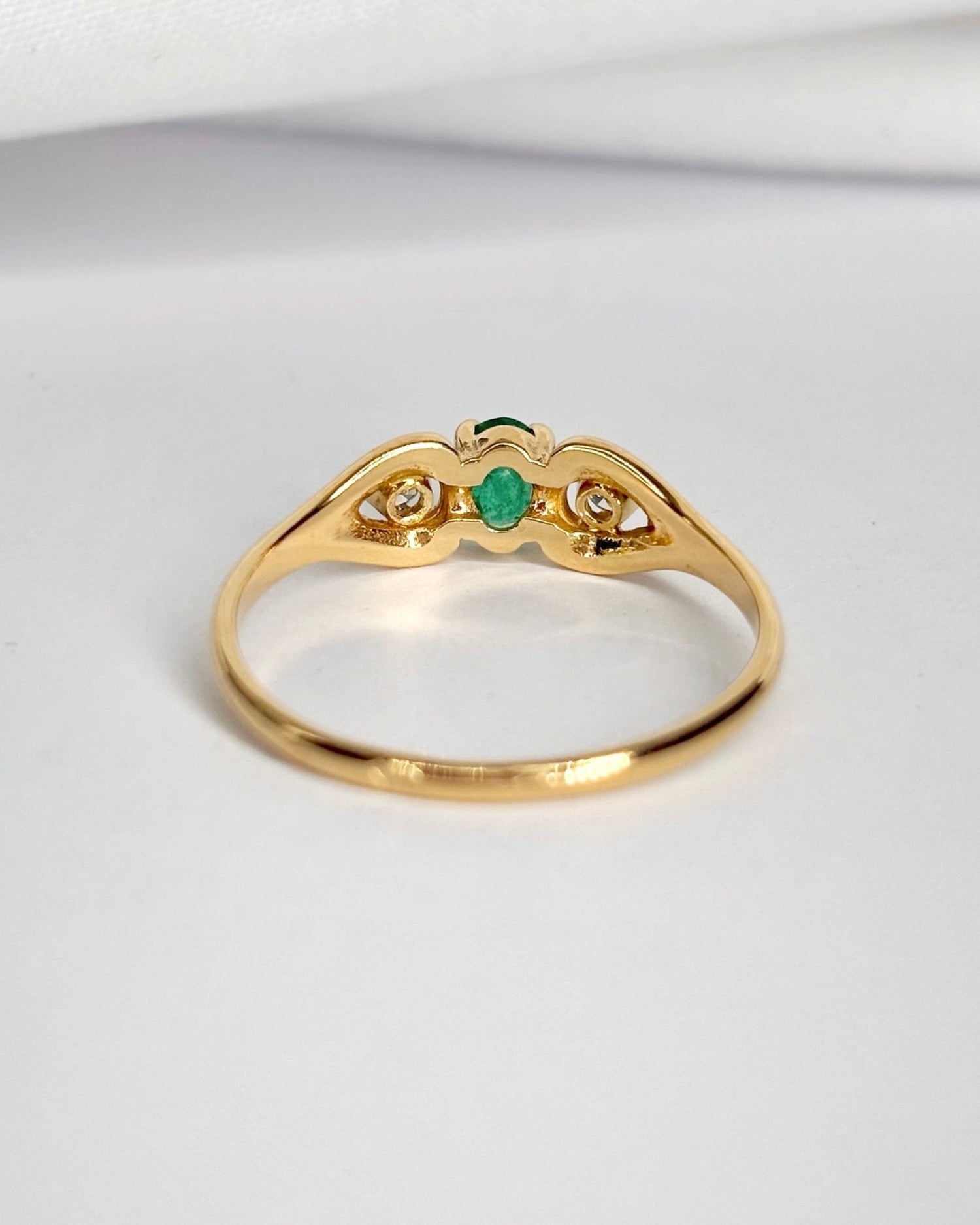 Bague Trilogie Émeraude &amp; Diamants "Claudine" - Elliade Paris