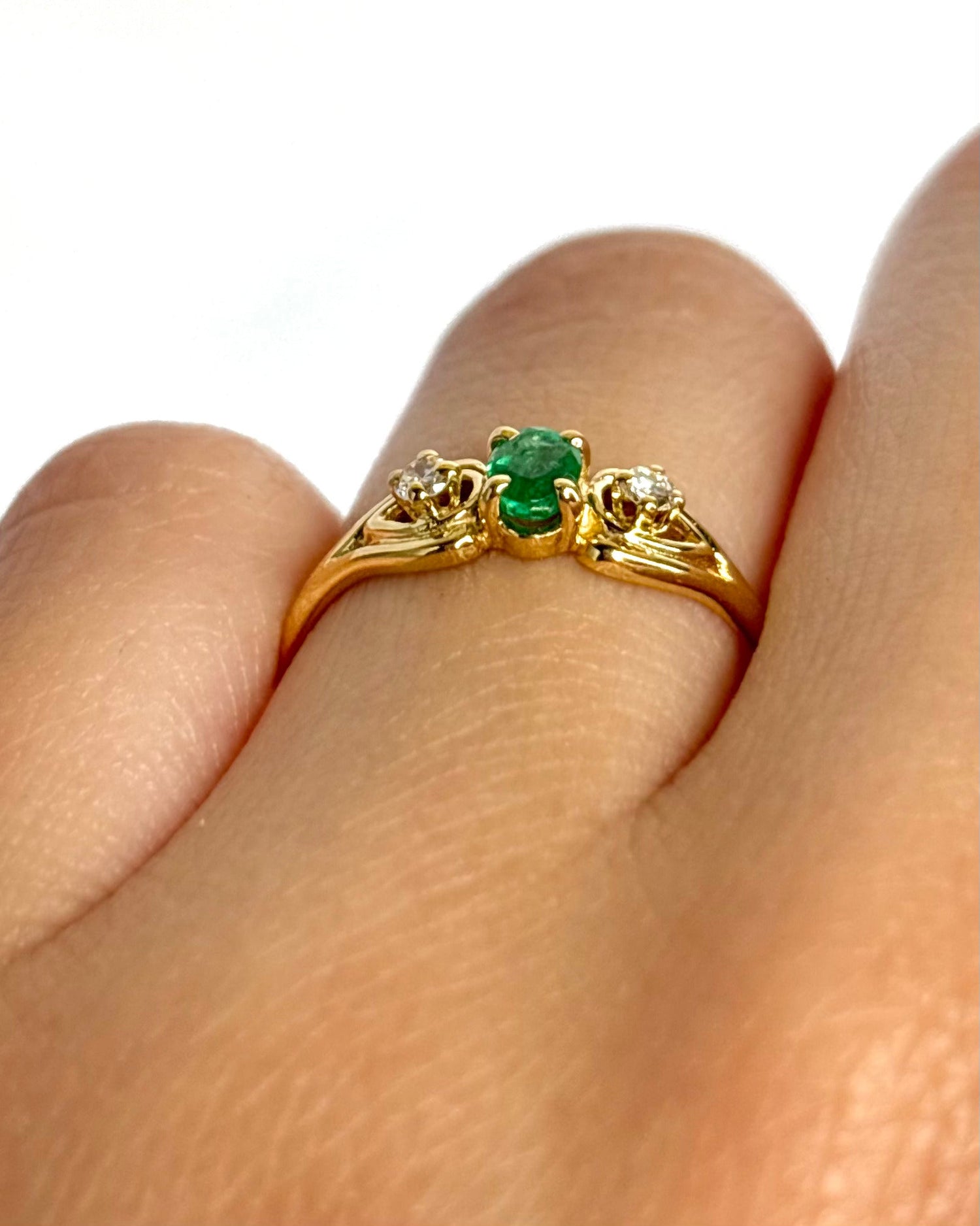 Bague Trilogie Émeraude &amp; Diamants "Claudine" - Elliade Paris