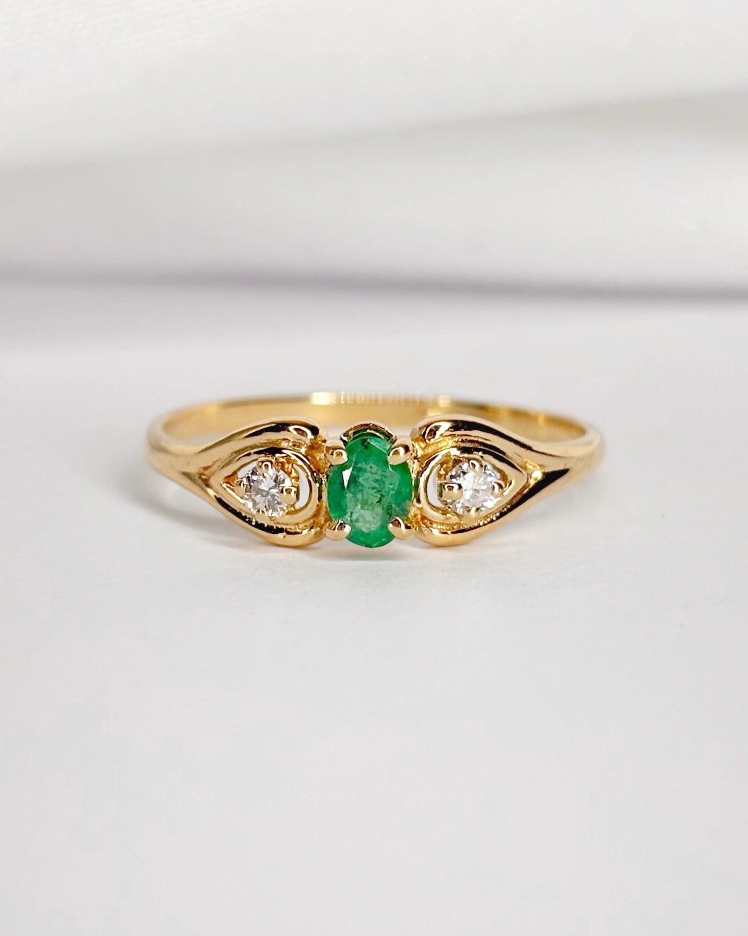 Bague Trilogie Émeraude &amp; Diamants "Claudine" - Elliade Paris