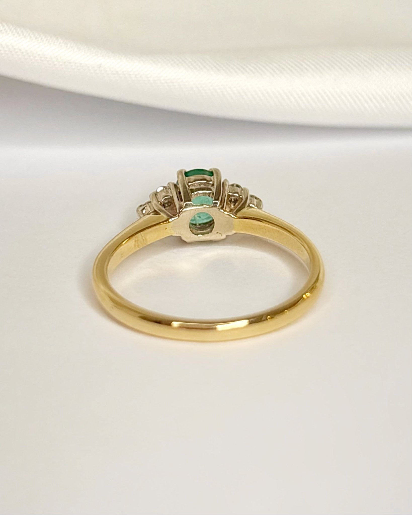 Bague Trilogie Émeraude &amp; Diamants "Jessy" - Elliade Paris