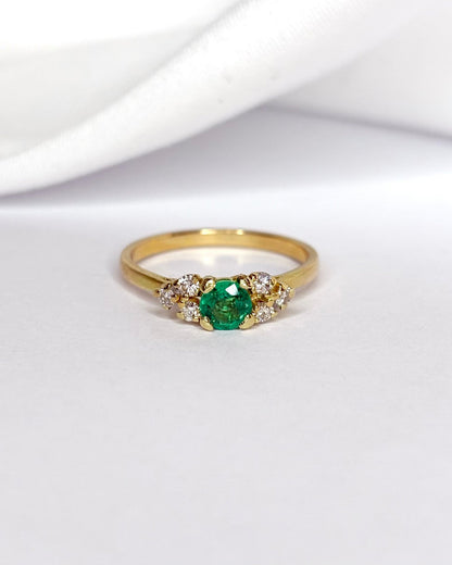 Bague Trilogie Émeraude &amp; Diamants "Lilia" - Elliade Paris