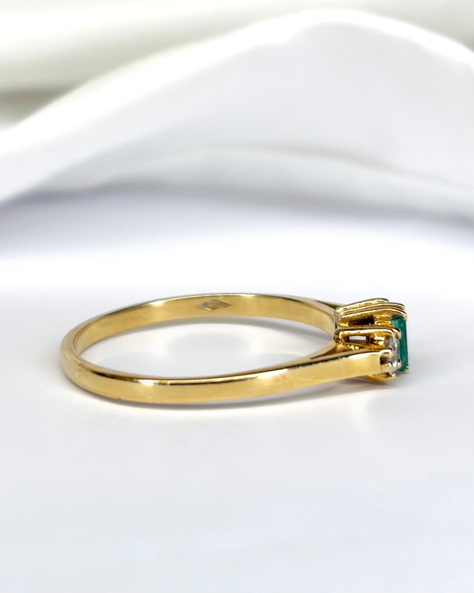 Bague Trilogie Émeraude &amp; Diamants "Maysa" - Elliade Paris