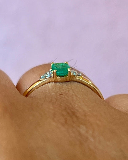 Bague Trilogie Émeraude &amp; Diamants "Naya" - Elliade Paris