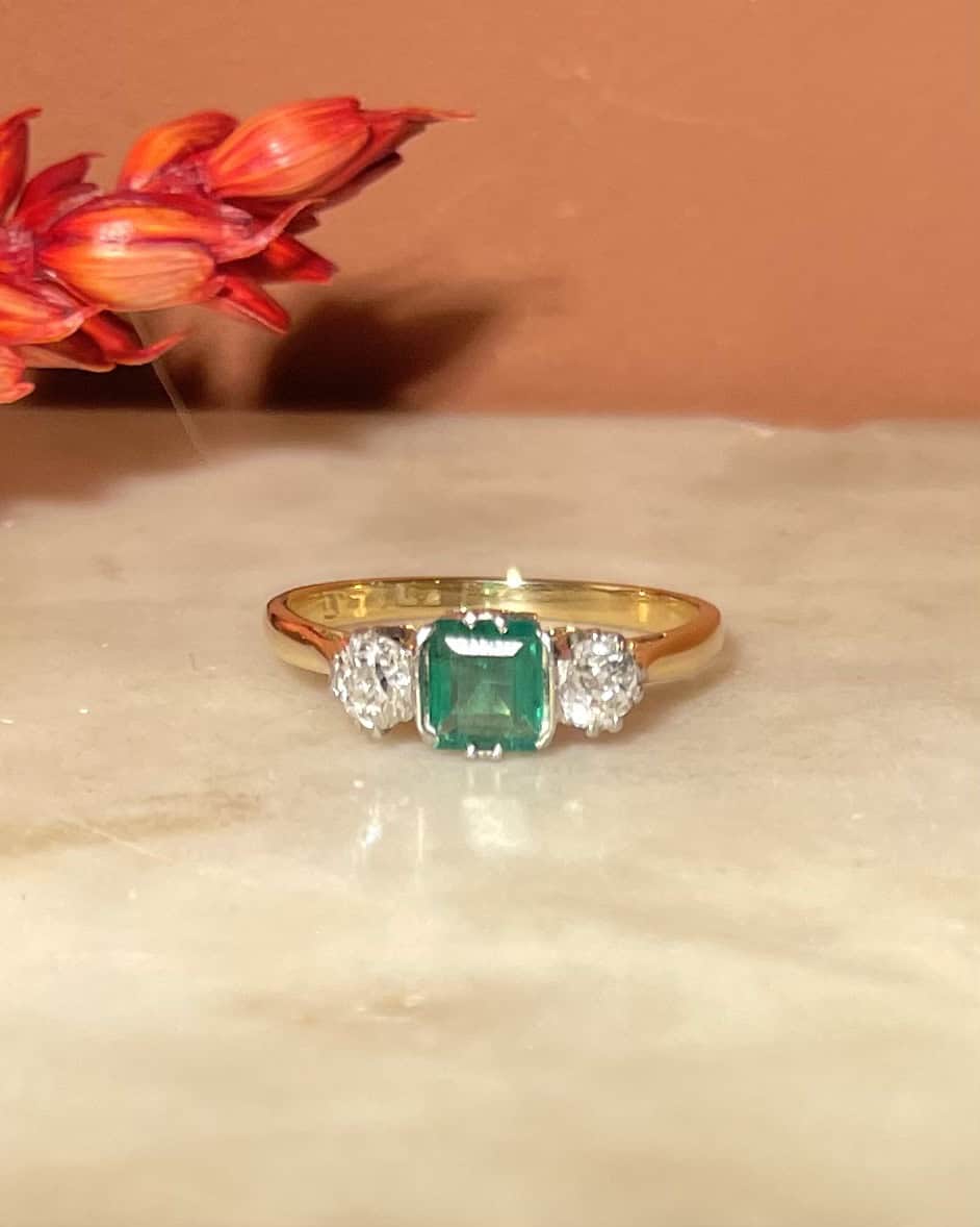 Bague Trilogie Emeraude &amp; Diamants "Safa" - Elliade Paris