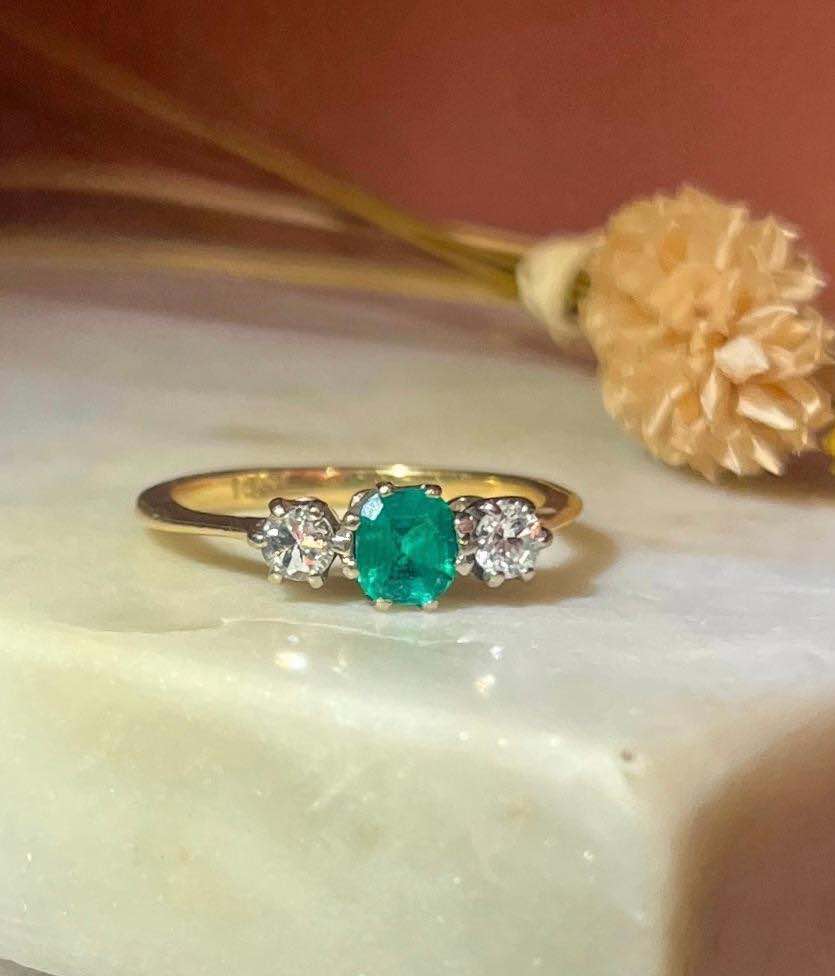 Bague Trilogie Émeraude et Diamants "Chiara" - Elliade Paris