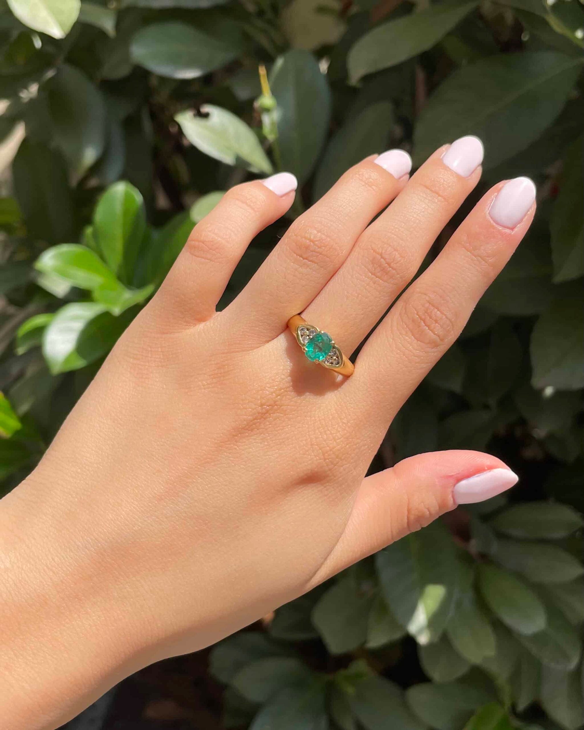 Bague Trilogie Emeraude 0.85 carat &amp; Diamants "Daphné"