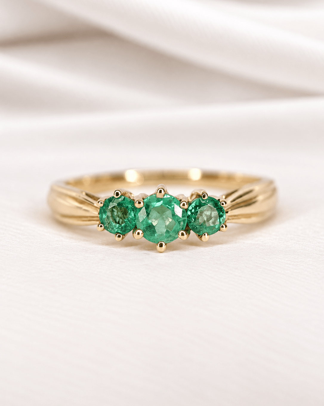 Bague Trilogie Émeraudes 0.50 carat "Maeva" - Elliade Paris