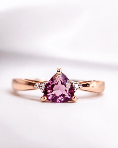 Bague Trilogie Grenat 0.70 carat &amp; Diamants "Ineya" - Elliade Paris