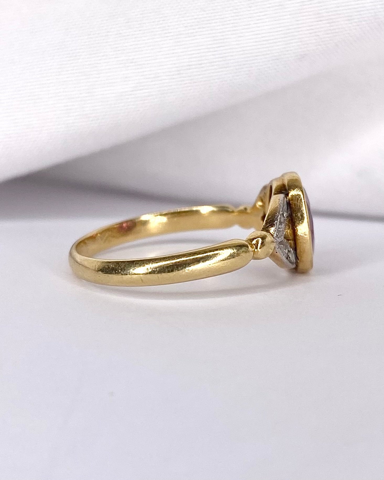 Bague Trilogie Grenat 1.50 &amp; Diamants "Anabelle" - Elliade Paris