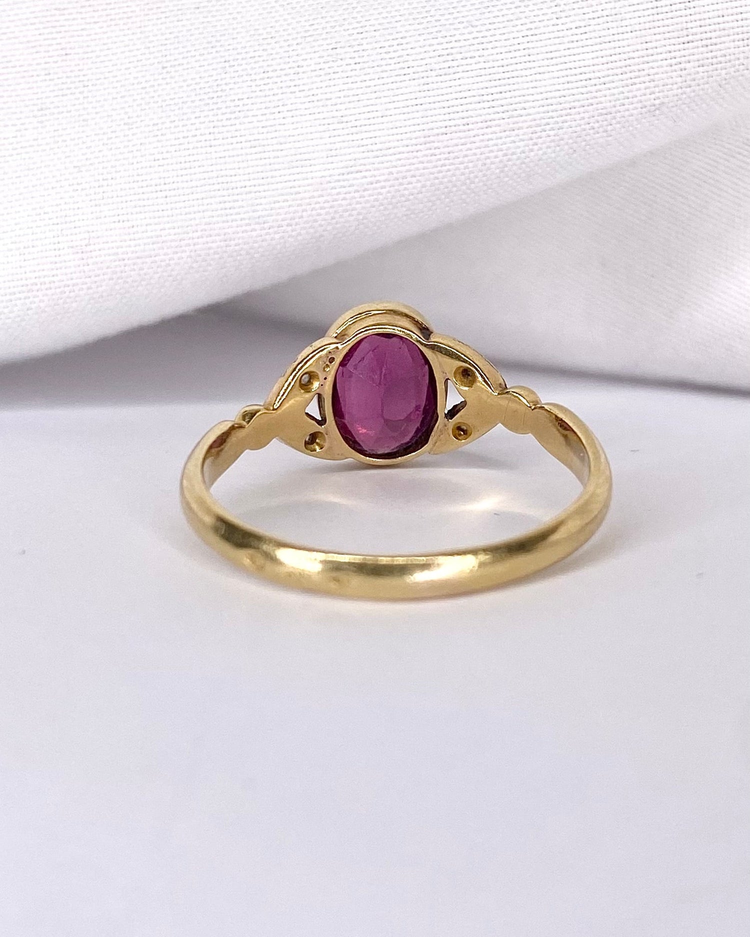 Bague Trilogie Grenat 1.50 &amp; Diamants "Anabelle" - Elliade Paris