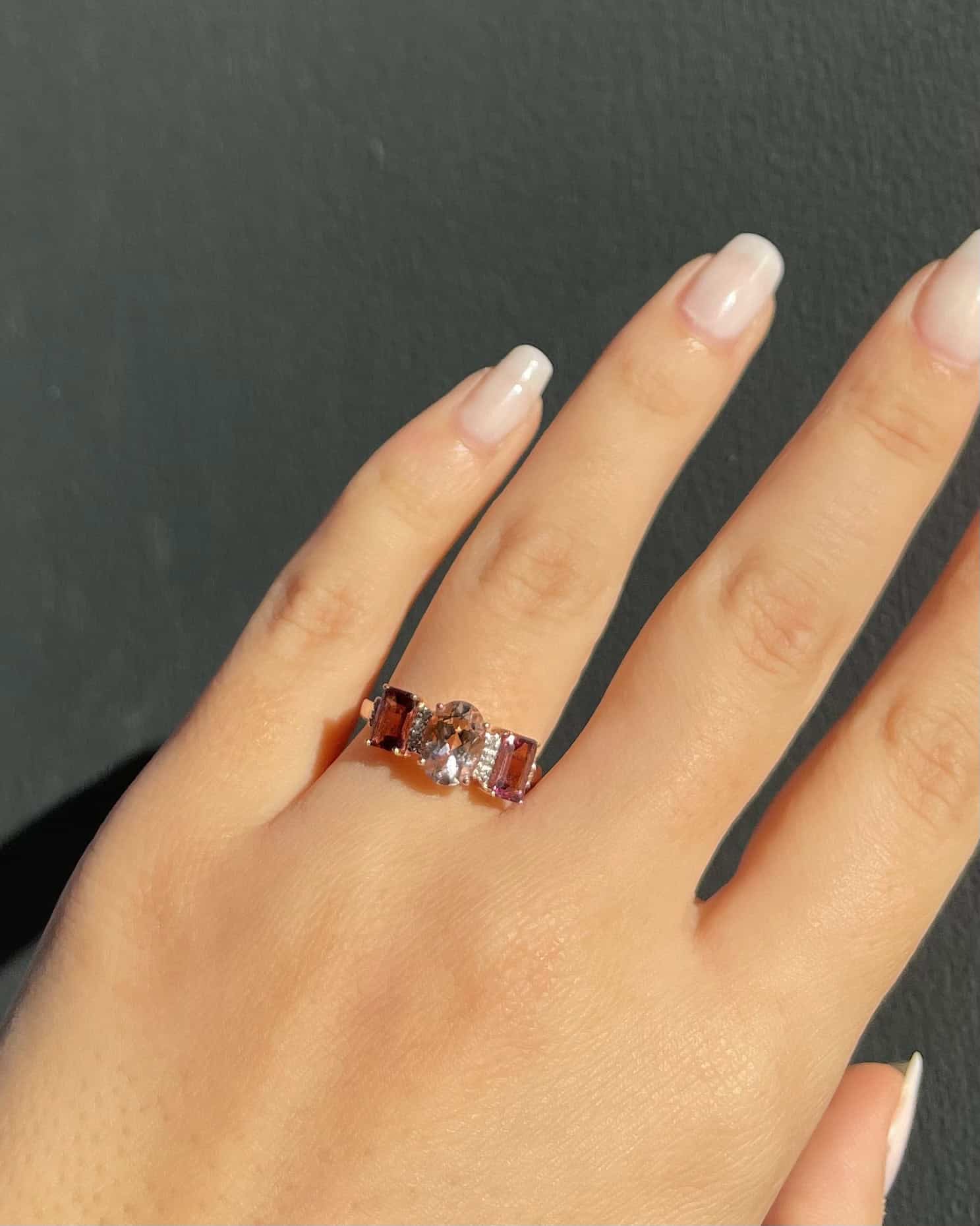 Bague Trilogie Morganite &amp; Grenats &amp; Diamants "Maya" - Elliade Paris