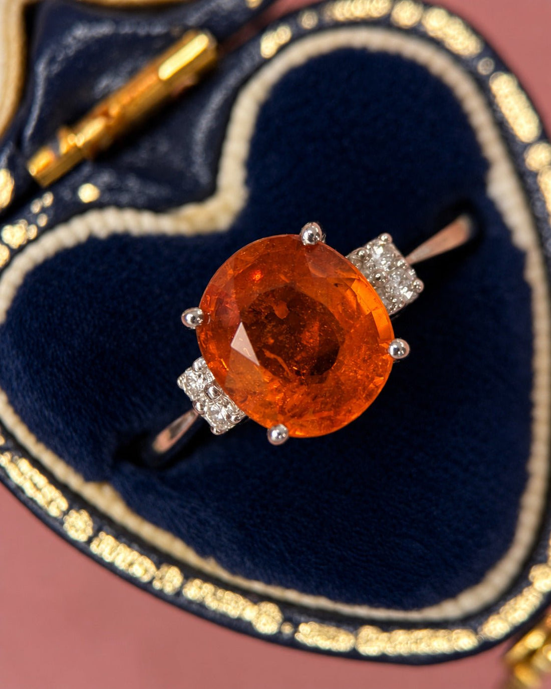 Bague Trilogie Grenat Spessartite 2.83 carats &amp; Diamants "Clara" - Elliade Paris