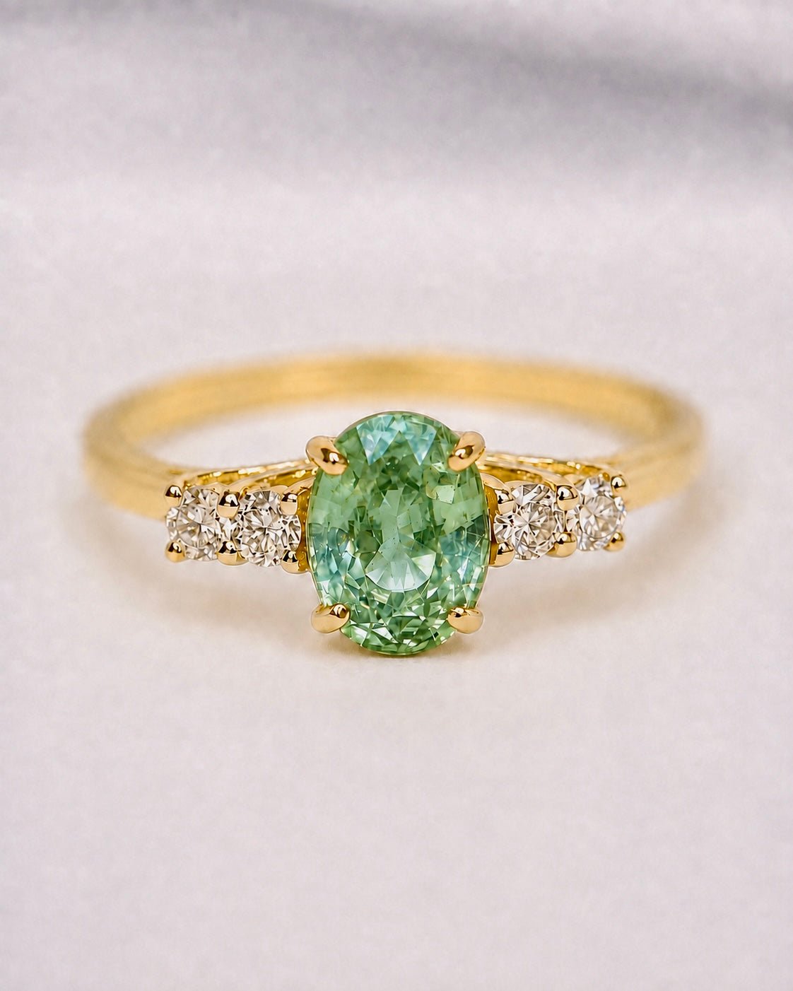 Bague Trilogie Grenat Vert Lime 1.17 carat &amp; Diamants "Nava" - Elliade Paris