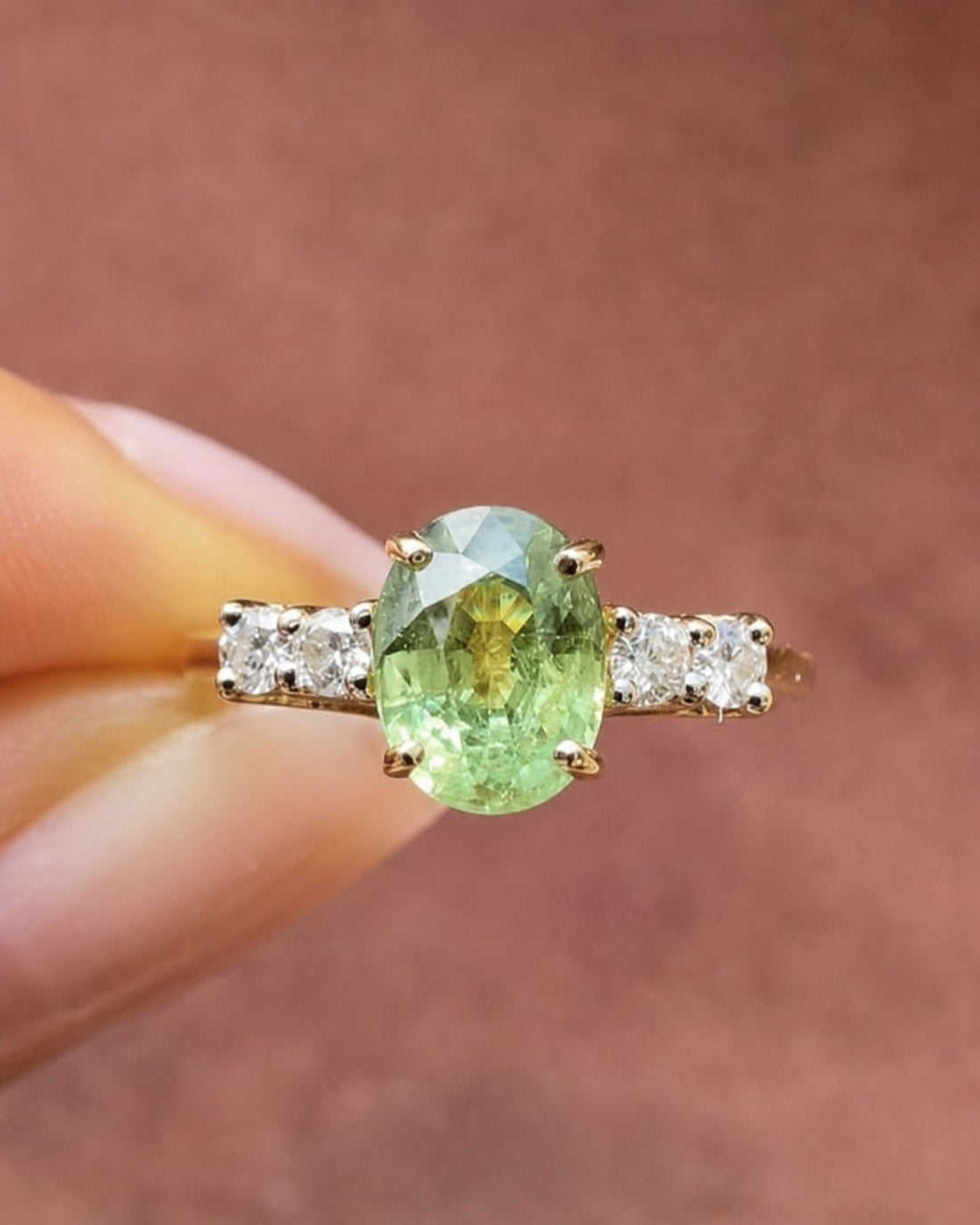 Bague Trilogie Grenat Vert Lime 1.17 carat &amp; Diamants "Nava" - Elliade Paris