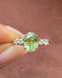 Bague Trilogie Grenat Vert Lime 1.17 carat & Diamants "Nava" - Elliade Paris