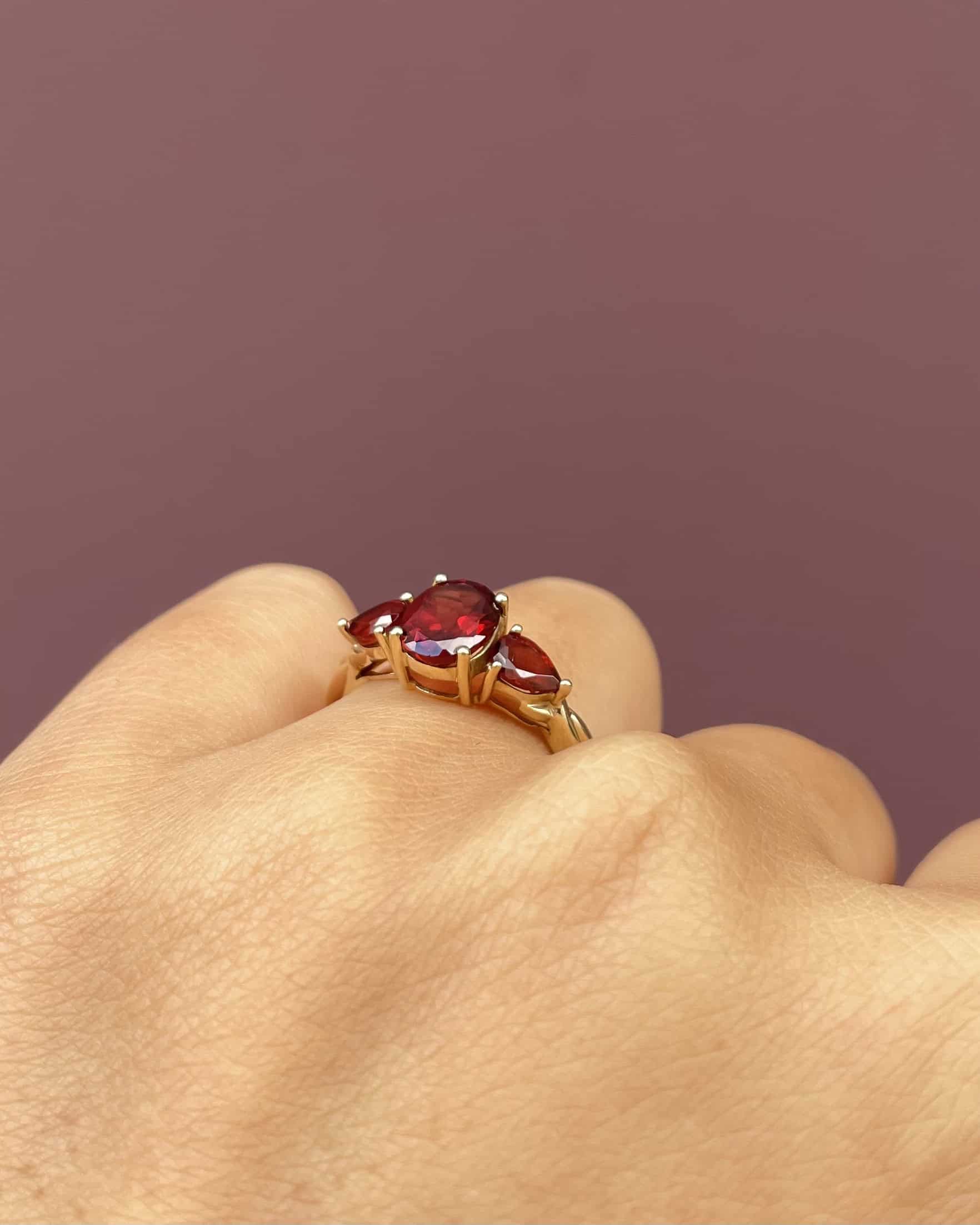 Bague Trilogie Grenats 2.20 carats "Noha"