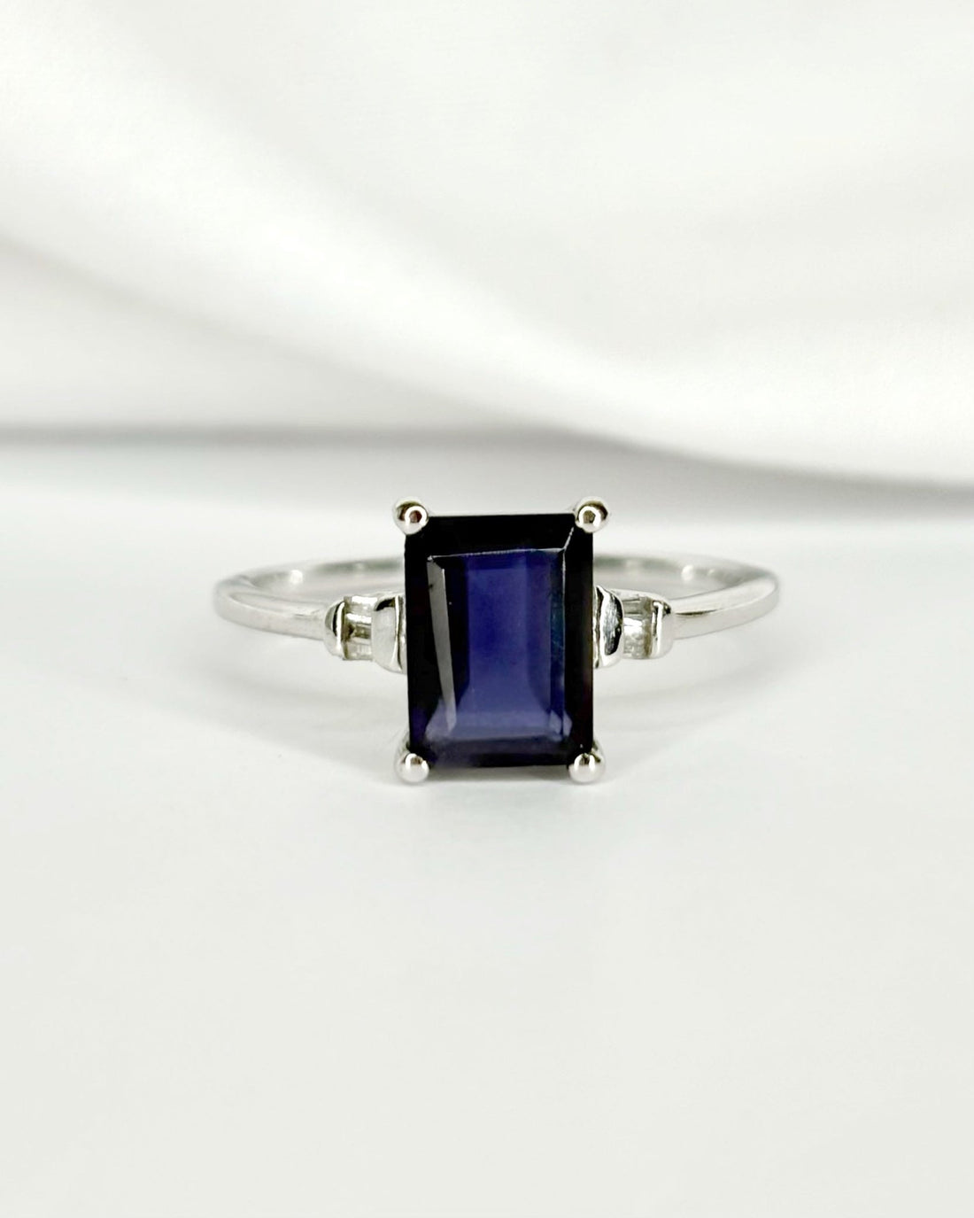 Bague Trilogie Iolite 1.56 carat &amp; Diamants "Laura" - Elliade Paris