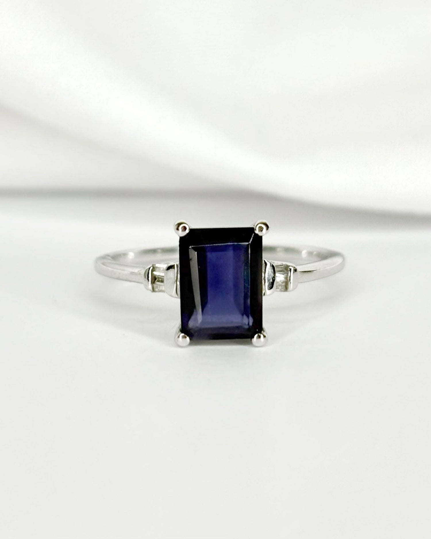 Bague Trilogie Iolite 1.56 carat &amp; Diamants "Laura" - Elliade Paris