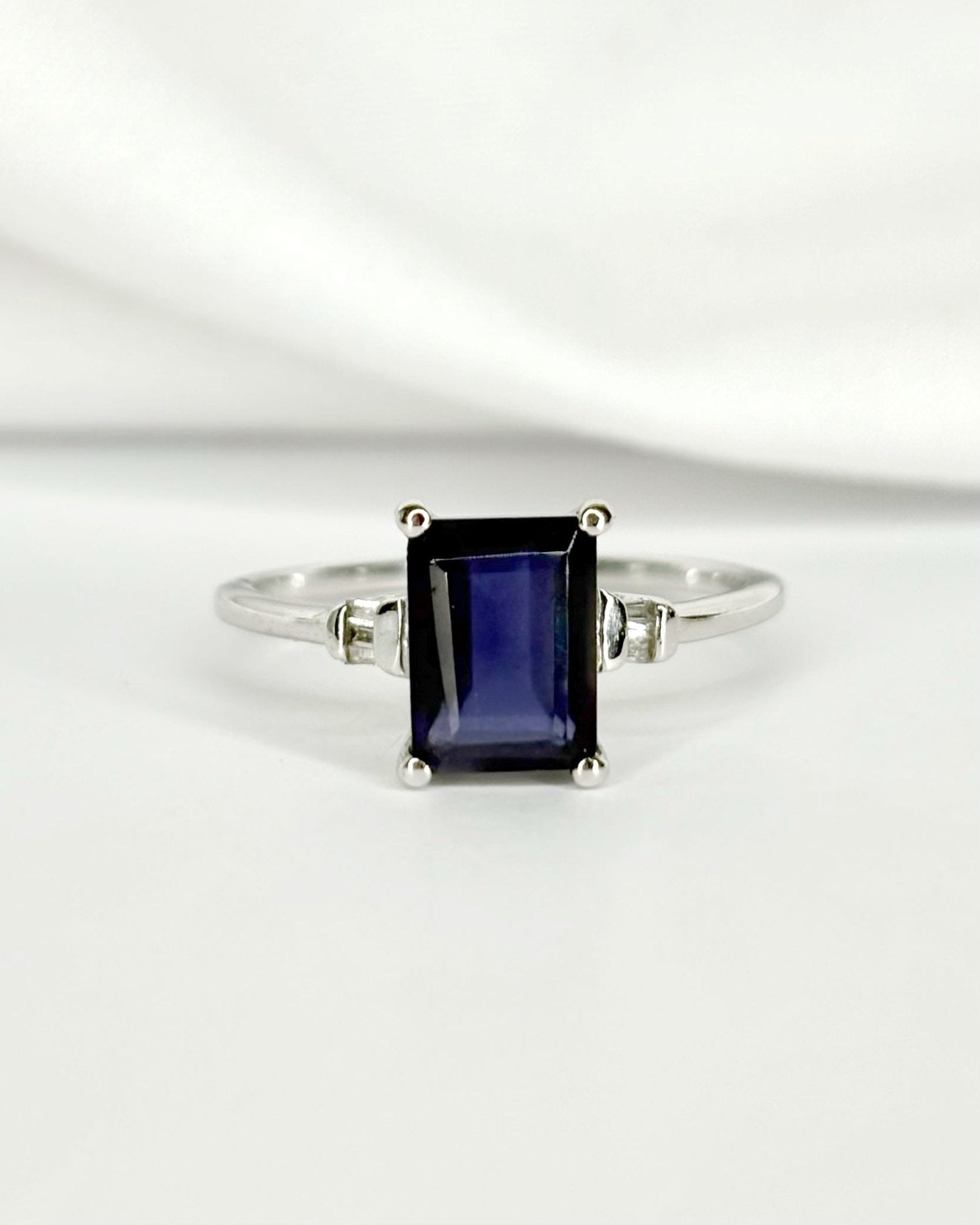 Bague Trilogie Iolite 1.56 carat &amp; Diamants "Laura" - Elliade Paris