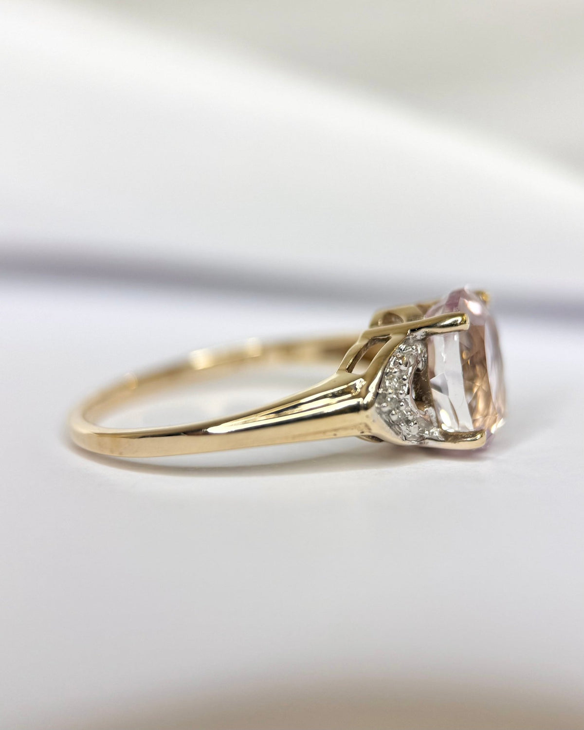 Bague Trilogie Kunzite 2.81 carats &amp; Diamants "Sidoine" - Elliade Paris