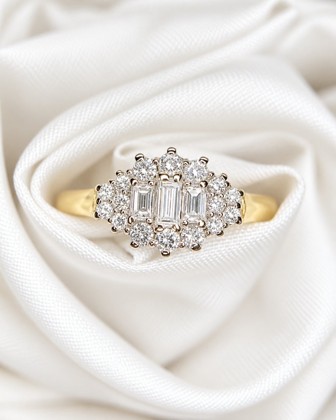 Bague Trilogie Marguerite Diamants 0.66 carat 4.43g "Geraldine" - Elliade Paris