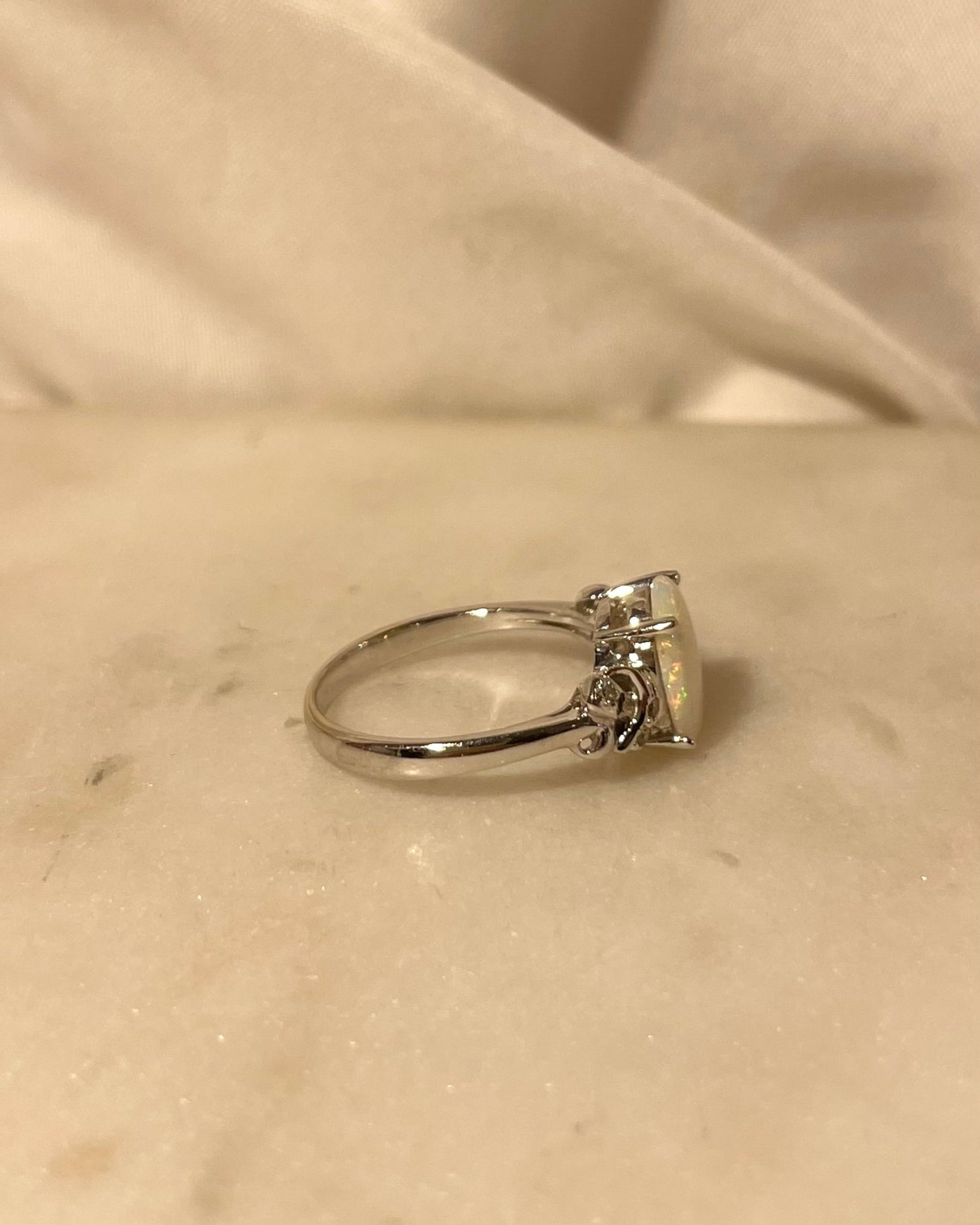 Bague Trilogie Opale 1 Carat &amp; Diamants &quot;Oriana&quot; - Elliade Paris
