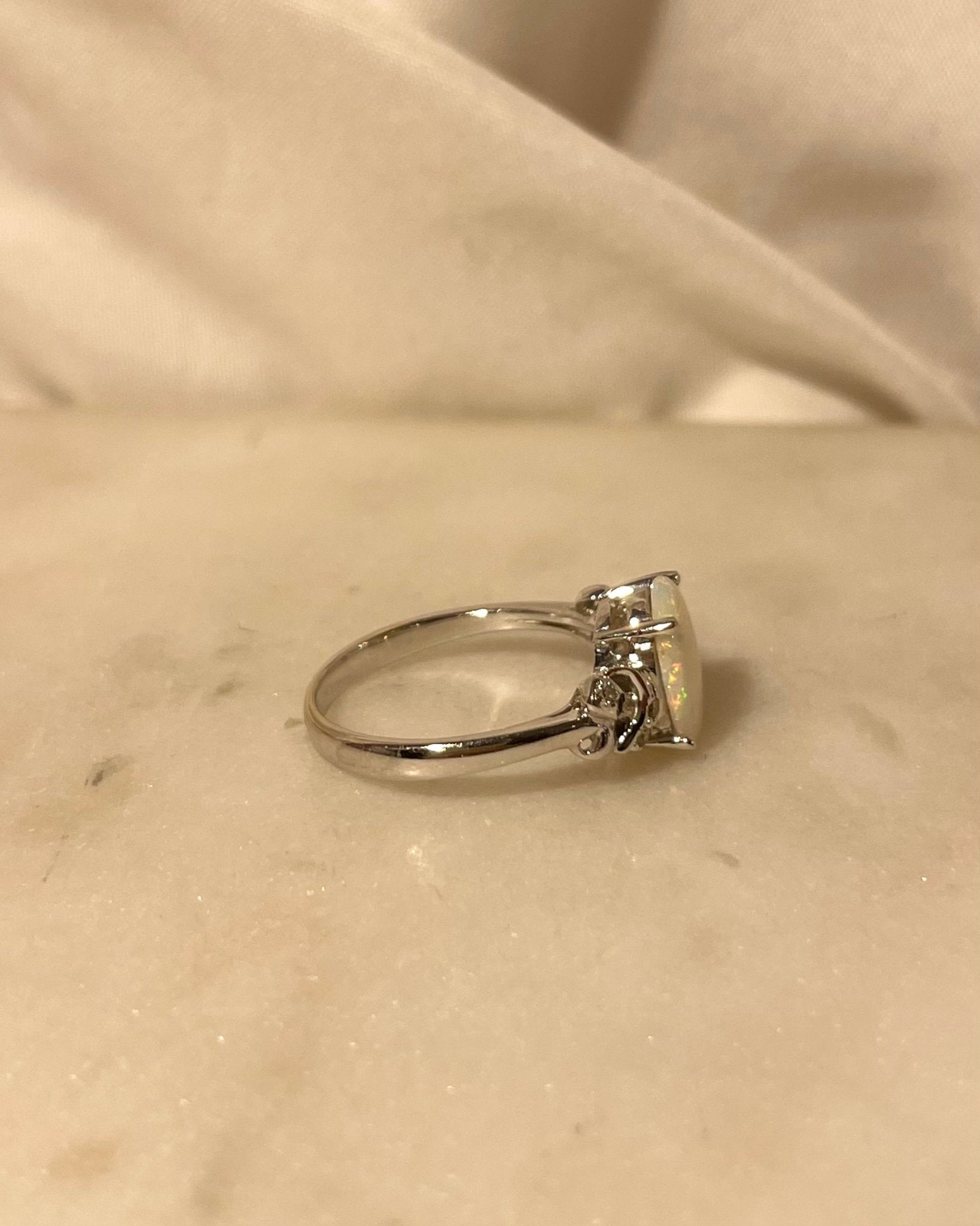 Bague Trilogie Opale 1 Carat &amp; Diamants &quot;Oriana&quot; - Elliade Paris