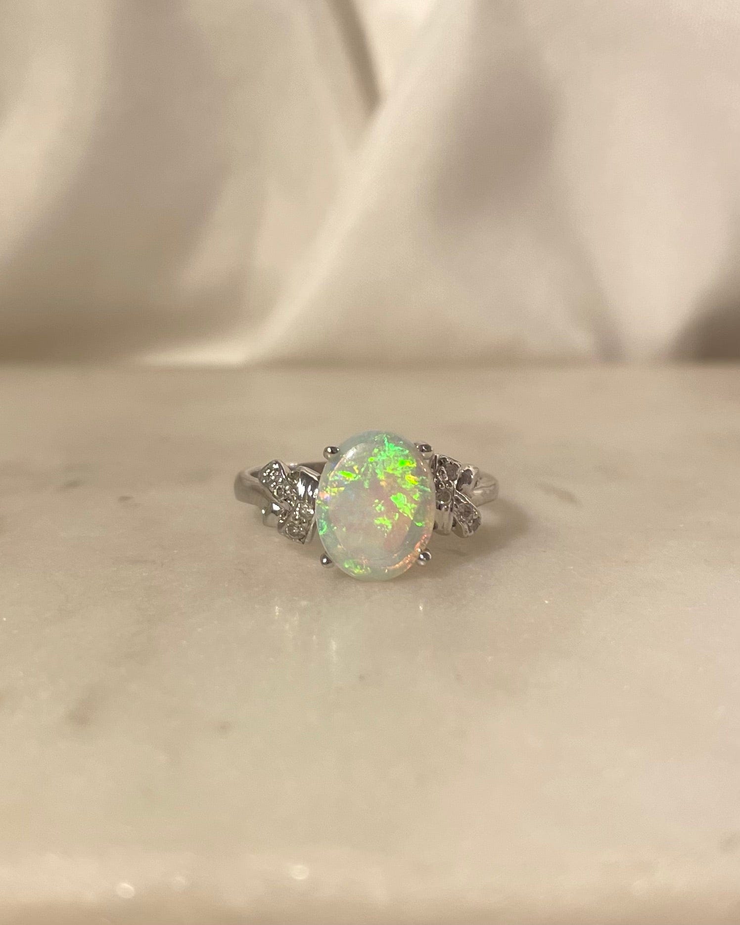 Bague Trilogie Opale 1 Carat &amp; Diamants "Oriana" - Elliade Paris