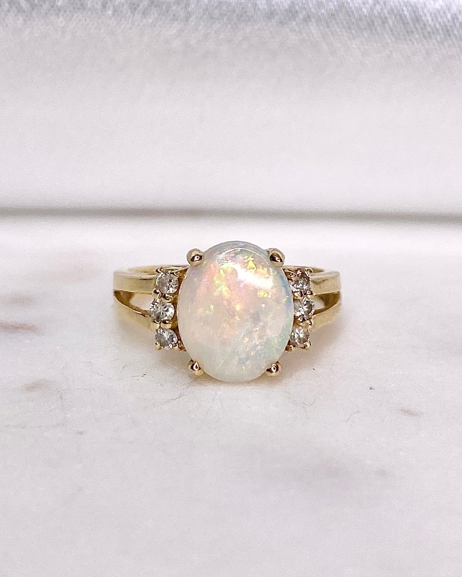 Bague Trilogie Opale 2 carats &amp; Diamants "Channel" - Elliade Paris