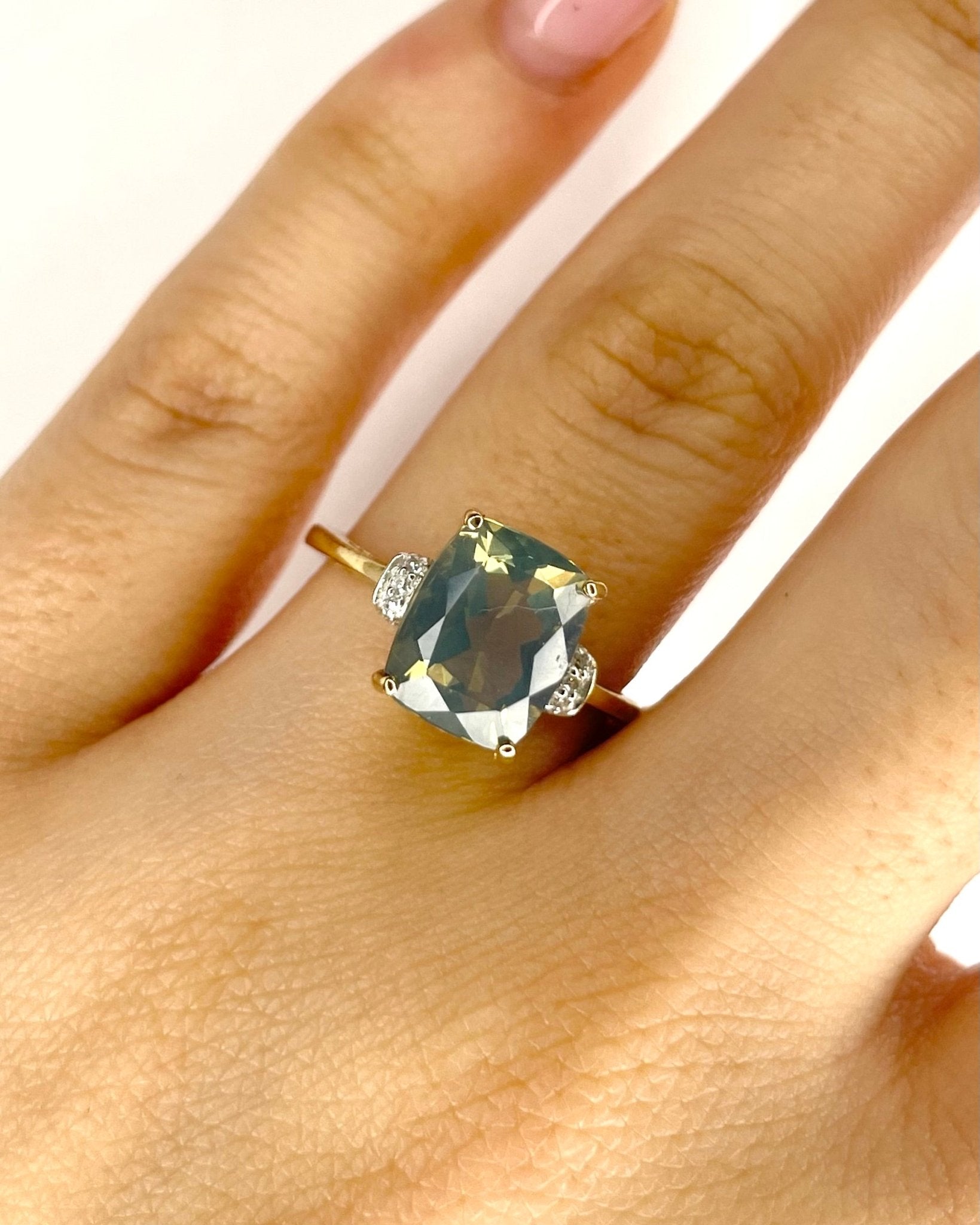 Bague Trilogie Opale 2.60 carats &amp; Diamants "Coraline" - Elliade Paris