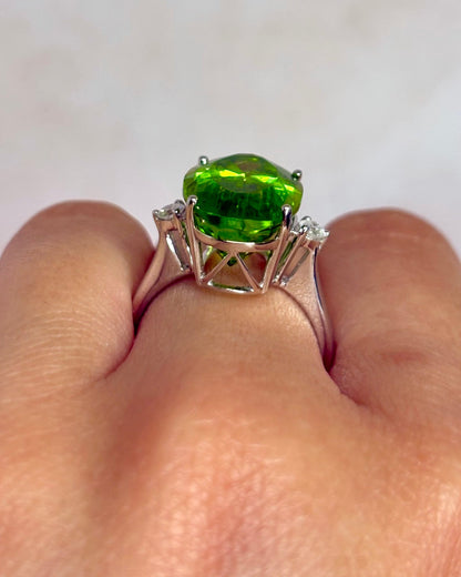 Bague Trilogie Péridot 10.85 carats &amp; Diamants "Agnes" - Elliade Paris