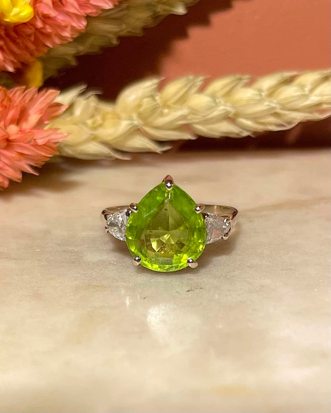 Bague péridot 3 carats &amp; diamants troïda &quot;Asdane&quot;