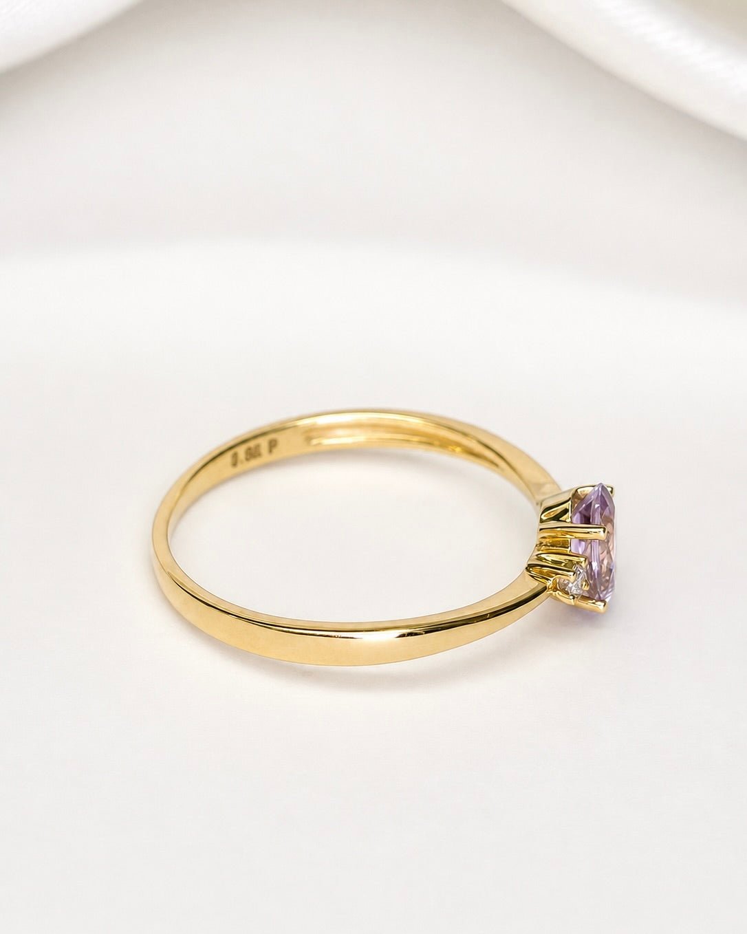 Bague Trilogie Quartz Rose 0.40 carat &amp; Diamants "Léana" - Elliade Paris