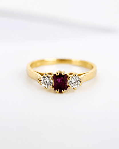 Bague Trilogie Rubis 0.28 carat &amp; Diamants "Diana" - Elliade Paris
