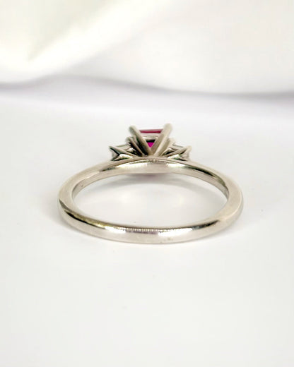 Bague Trilogie Rubis 0.50 carat &amp; Diamants 0.20 carat "Rozenn" - Elliade Paris