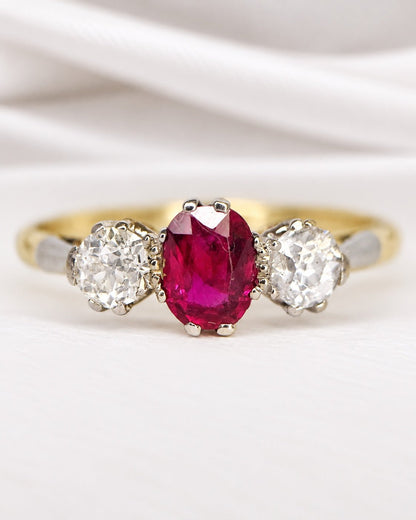 Bague Trilogie Rubis 0.60 carat &amp; Diamants 0.40 carat "Adeline" - Elliade Paris