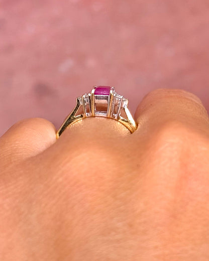 Bague Trilogie Rubis 0.70 carat &amp; Diamants "Virginia" - Elliade Paris